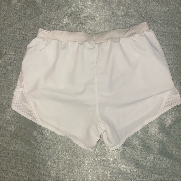 Under Armour Women's White Athletic Running Shorts - Size S - Picture 3 of 3